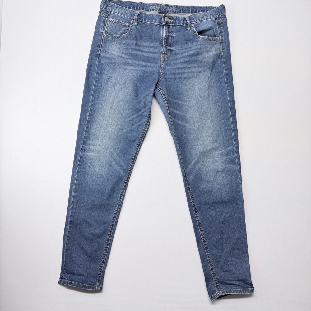 Mossimo Skinny Boyfriend Jeans Womens 12 Medium Wash Blue Stretch Tapered Leg